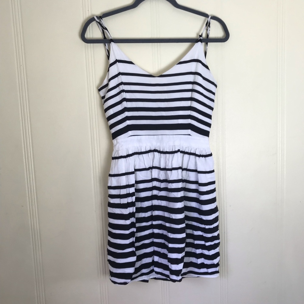 Dolce Vita Hanni Striped Cross Back Mini Dress M - Picture 2 of 6